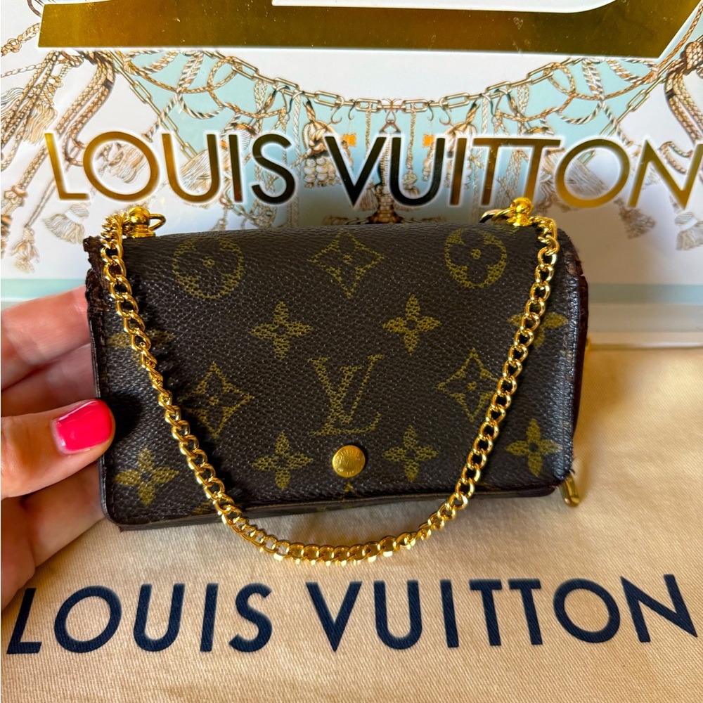 Louis Vuitton Vintage Brown Monogram Wallet in Chain - Picture 1 of 14